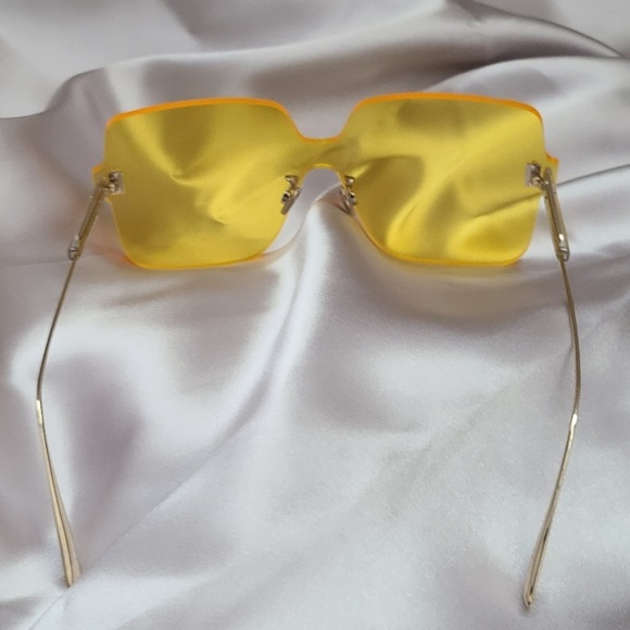 💛CHRISTIAN DIOR💛Oversized Tinted Sunglasses - Picture 4 of 11